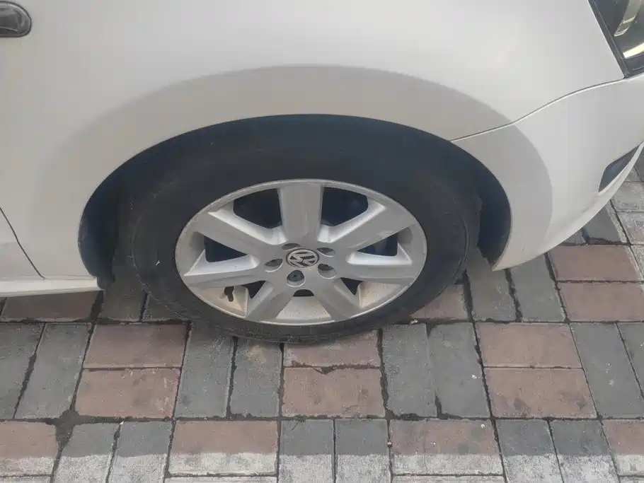 Volkswagen Polo — миниатюра 6