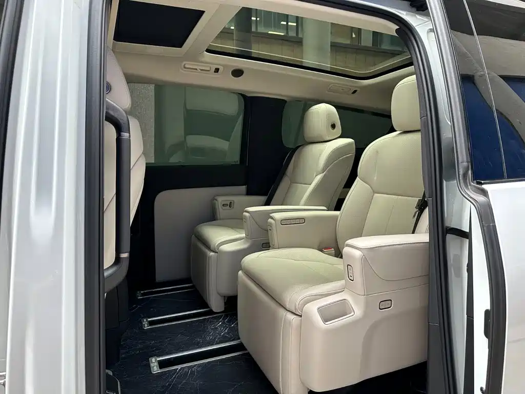 Li Auto Li MEGA — миниатюра 10