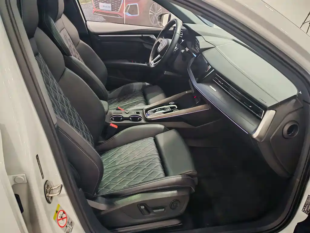 Audi A3 — миниатюра 9