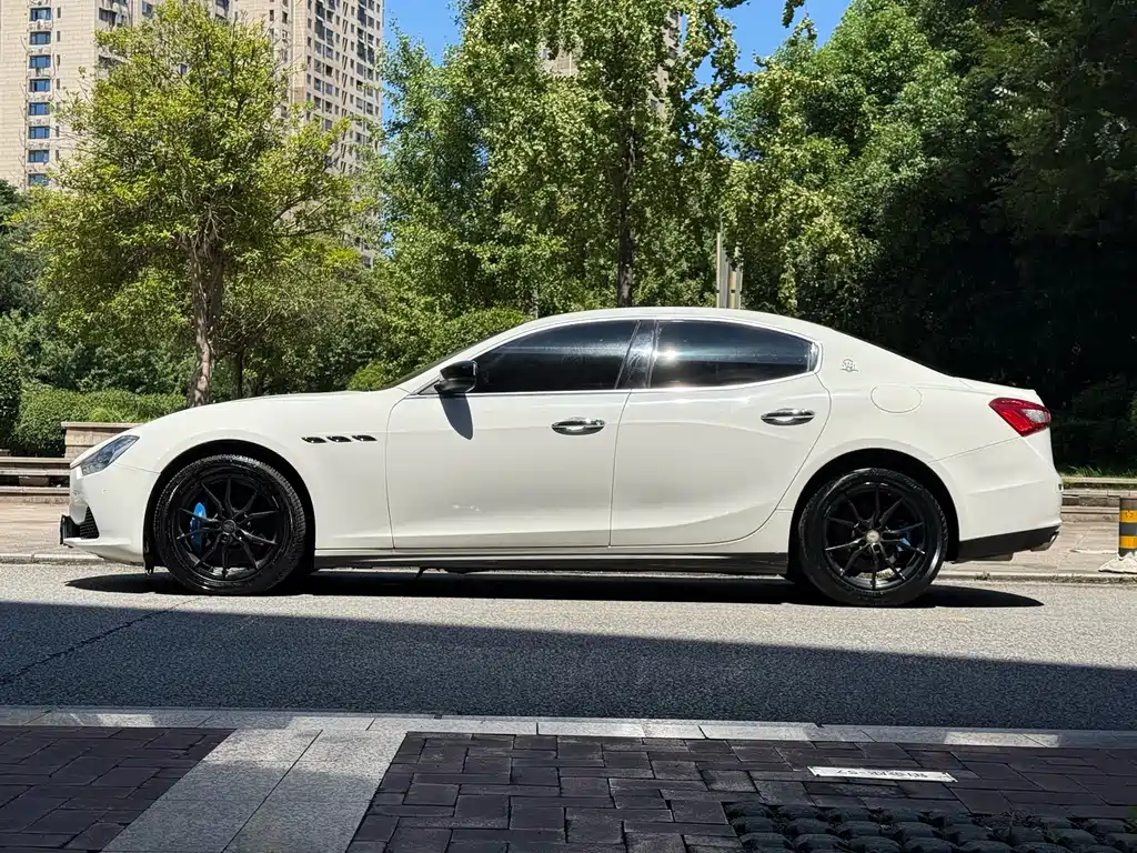 Maserati Ghibli — миниатюра 7