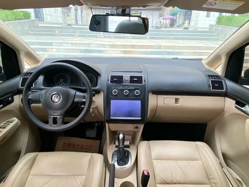 Volkswagen Touran — миниатюра 8