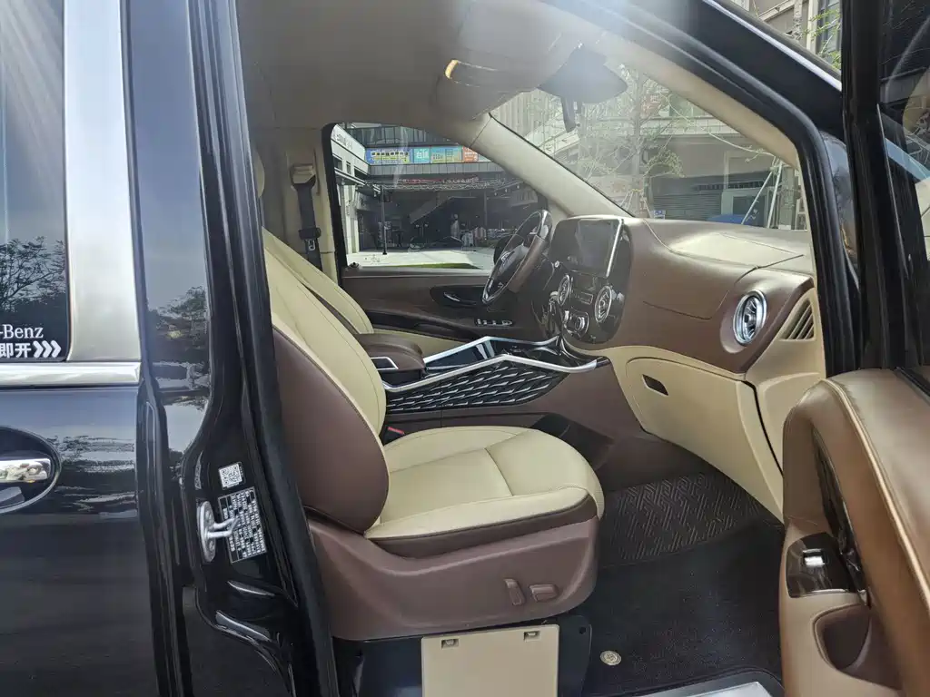 Mercedes-Benz Vito — миниатюра 13