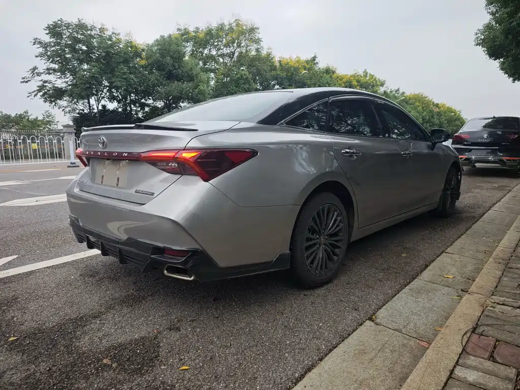 Toyota Avalon — миниатюра 3