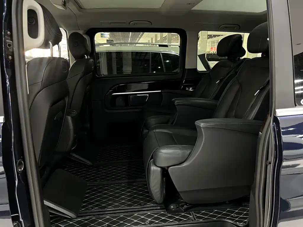 Mercedes-Benz V-Class — миниатюра 6