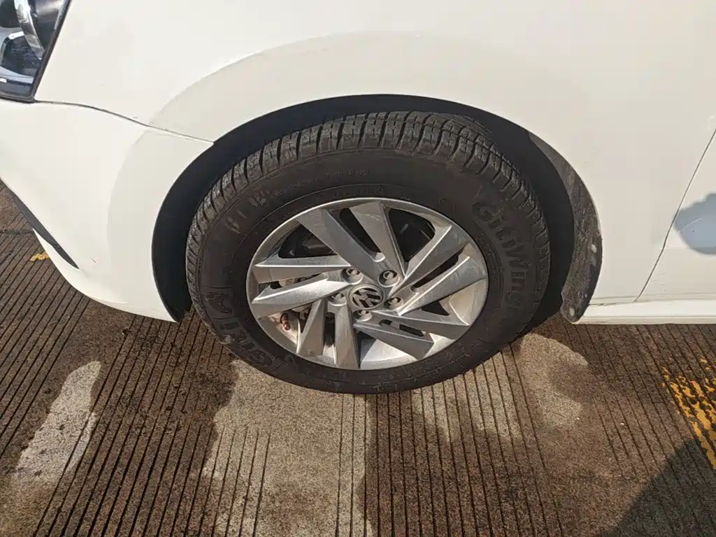 Volkswagen Polo — миниатюра 23