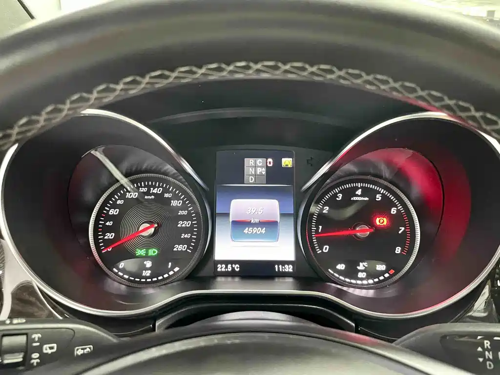 Mercedes-Benz V-Class — миниатюра 13