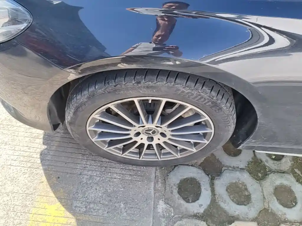 Mercedes-Benz E-Class — миниатюра 23