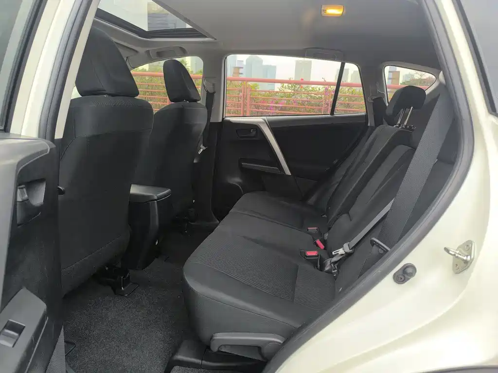 TOYOTA RAV4 RONGFANG