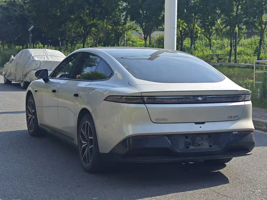 Dongfeng eπ007 2025 565 Max