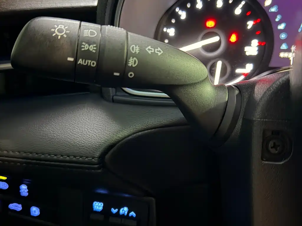 Toyota Avalon — миниатюра 25