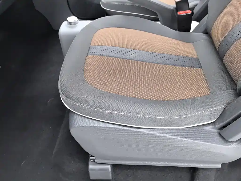 Wuling MINIEV — миниатюра 20