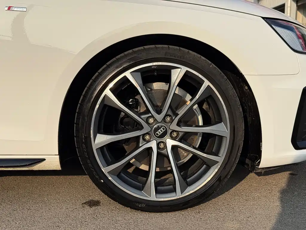 Audi A4L — миниатюра 16