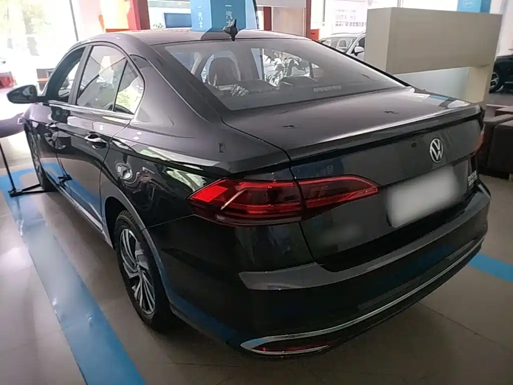 Volkswagen Bora 2025 200TSI DSG