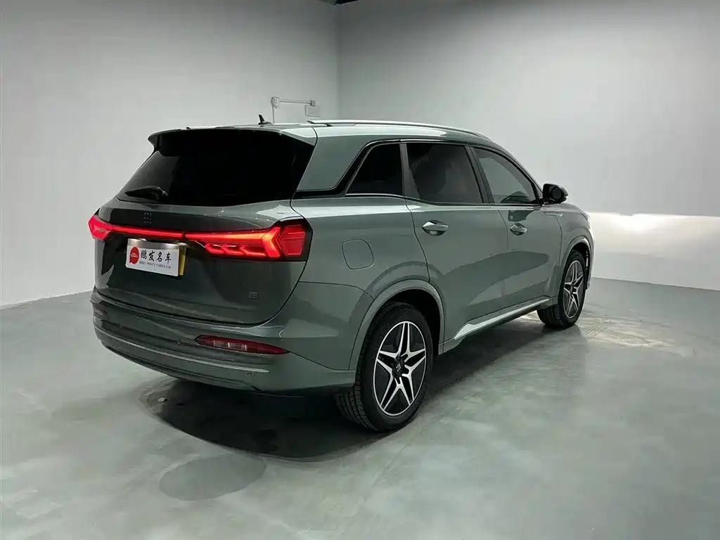 BLUE ELECTRIC BLUE ELECTRIC E5