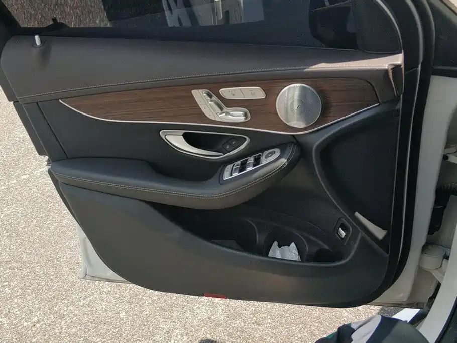 Mercedes-Benz GLC — миниатюра 7