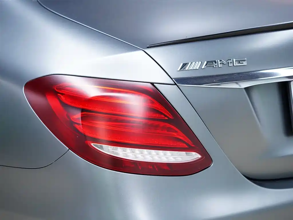 MERCEDES-BENZ E CLASS AMG