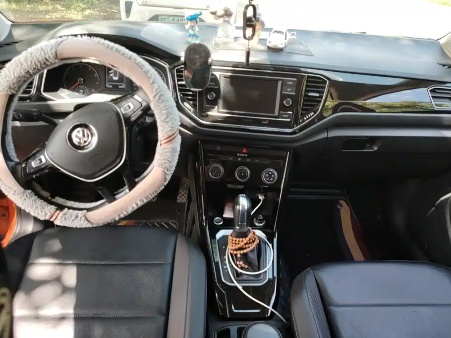 Volkswagen T-Roc — миниатюра 12