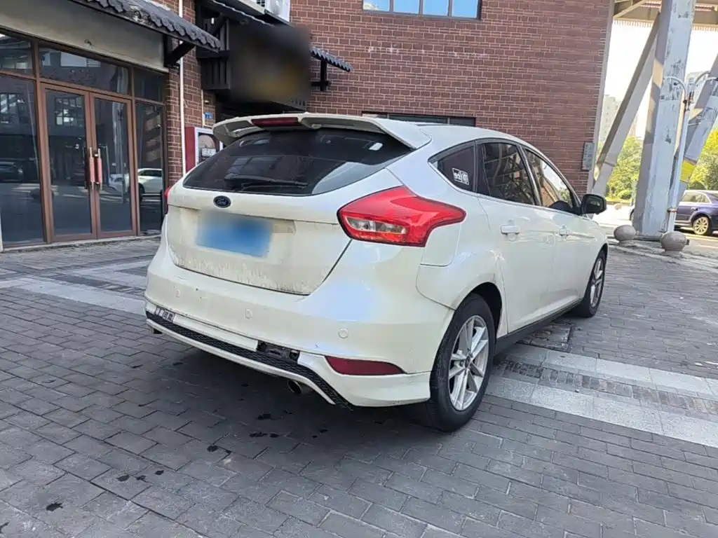 Ford Focus — миниатюра 7