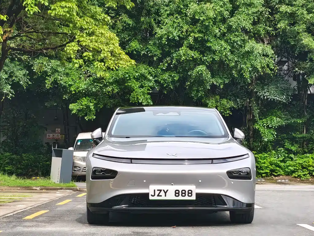 XPeng P7 — миниатюра 2