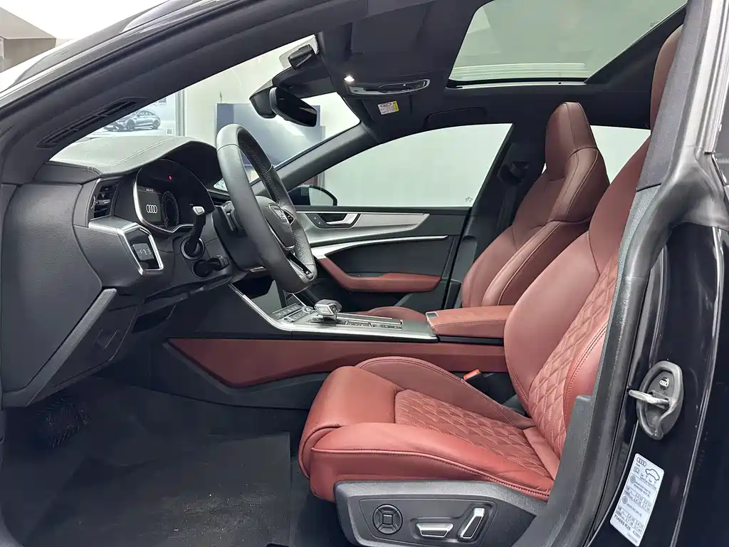 Audi A7L — миниатюра 11