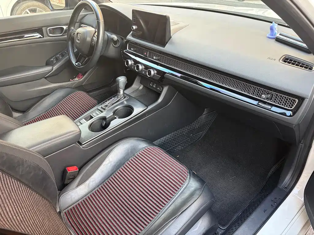 Honda Civic — миниатюра 8