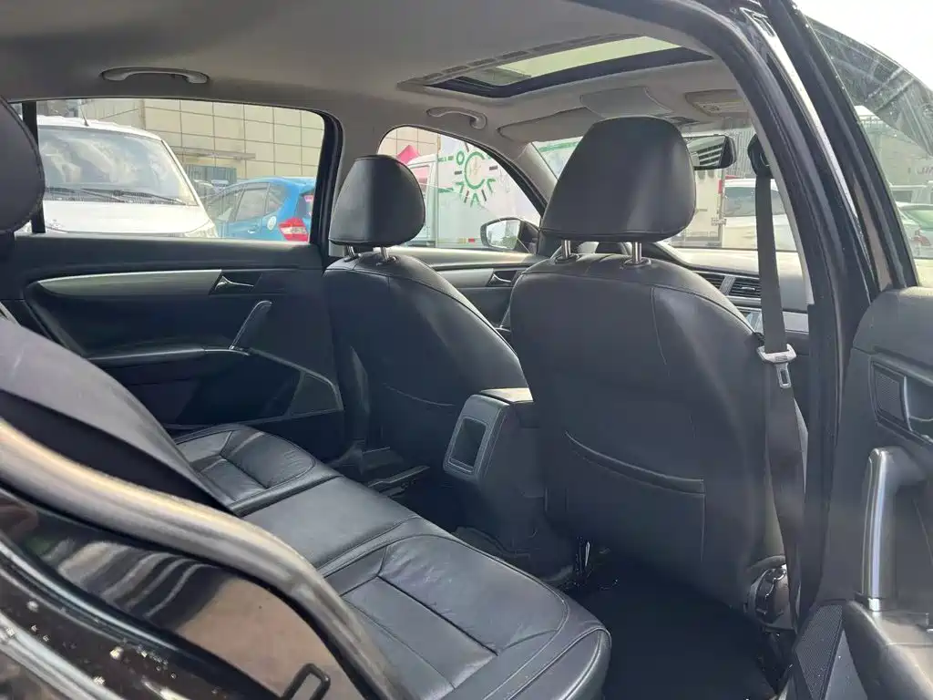 Volkswagen Lavida — миниатюра 8