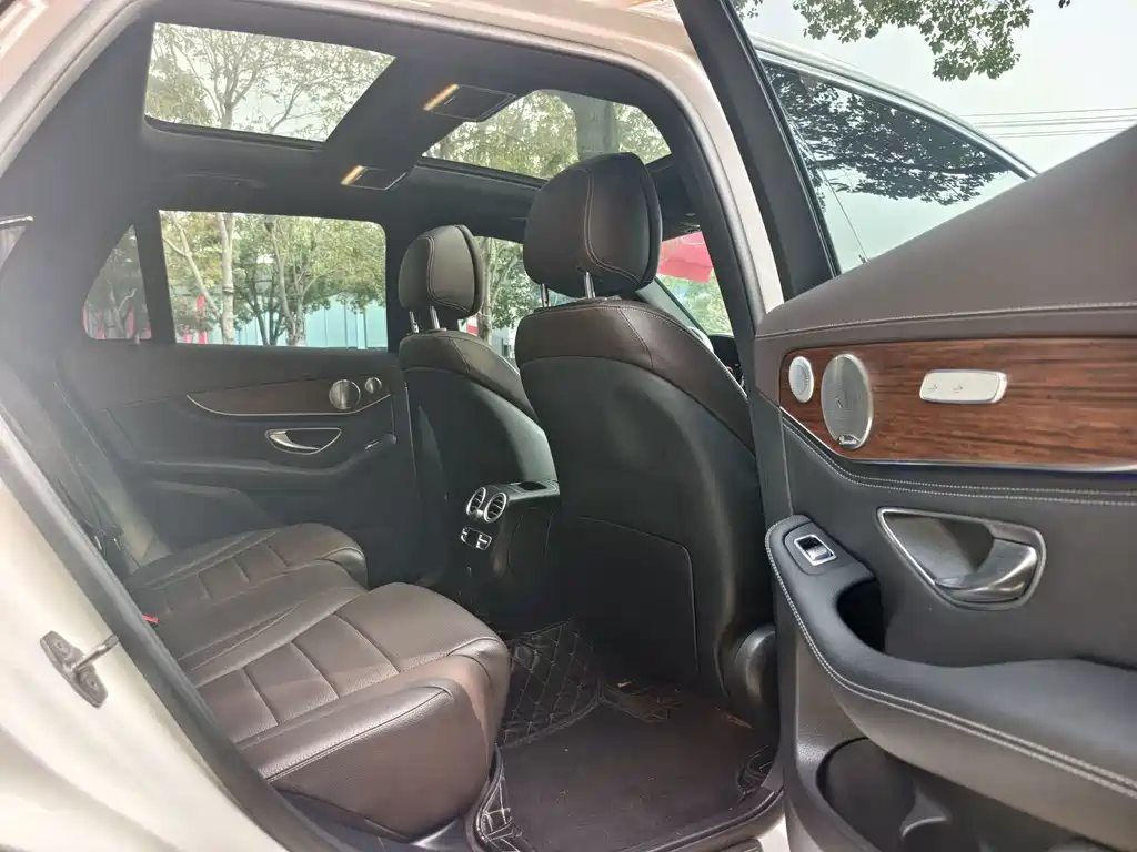 Mercedes-Benz GLC — миниатюра 11