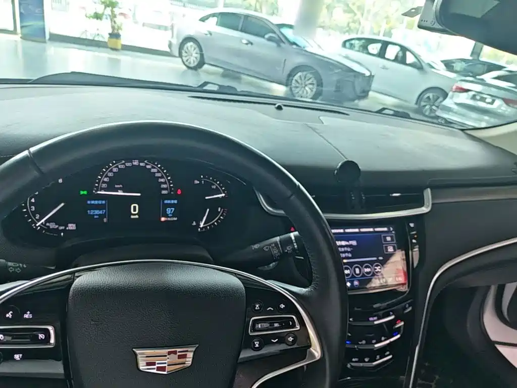 Cadillac XTS — миниатюра 10