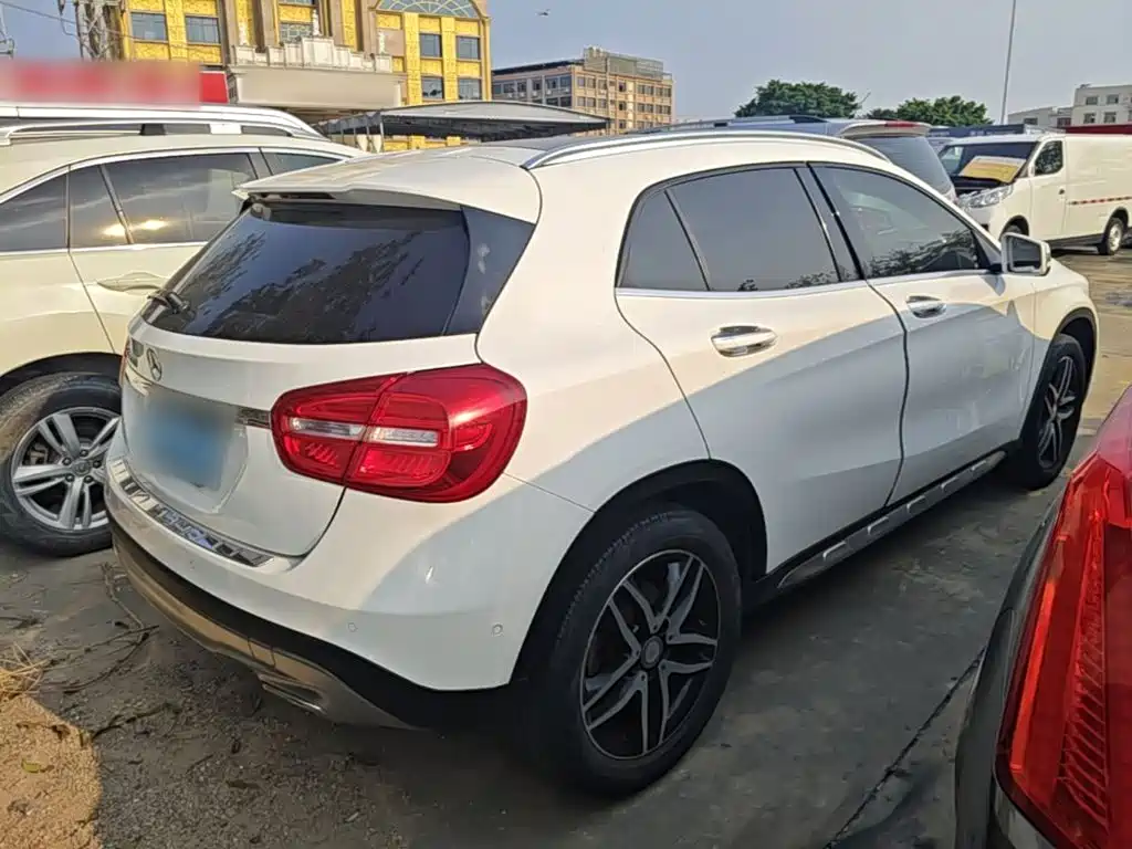 Mercedes-Benz GLA — миниатюра 7