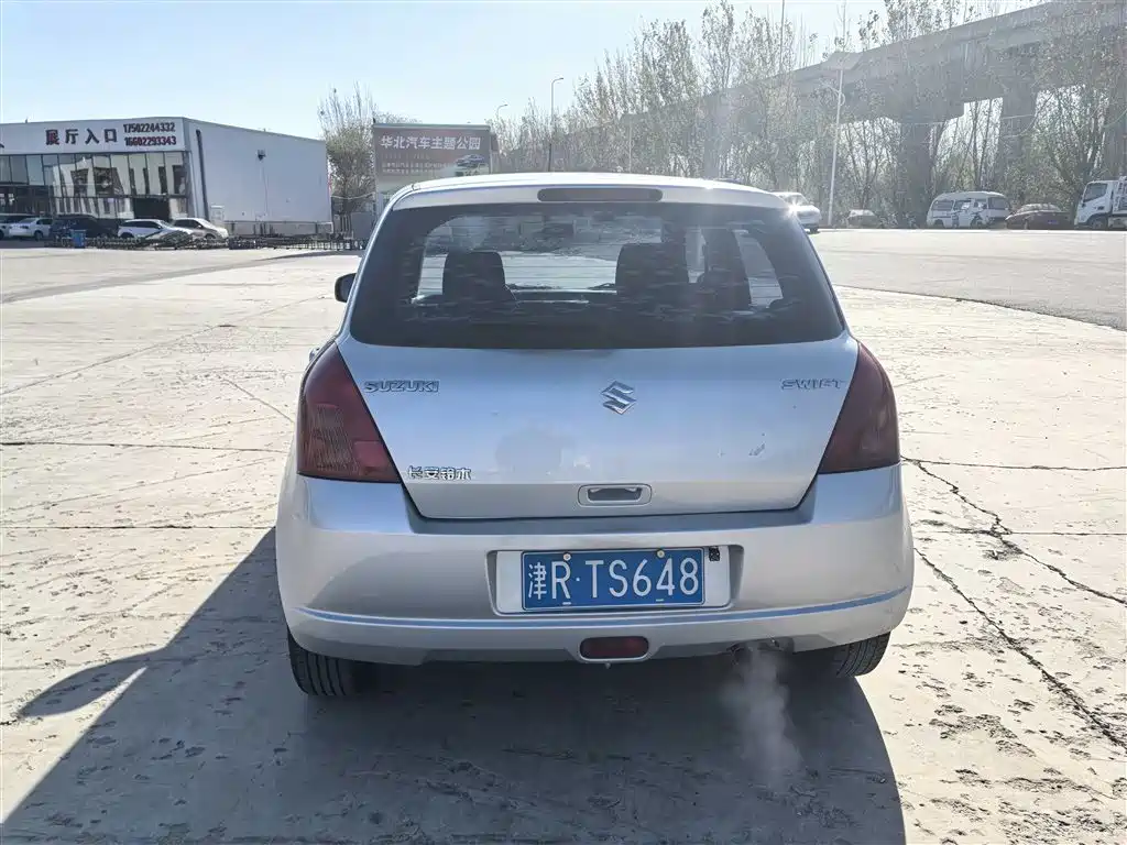 Suzuki Swift 1.3L Auto Value Edition, фото 8