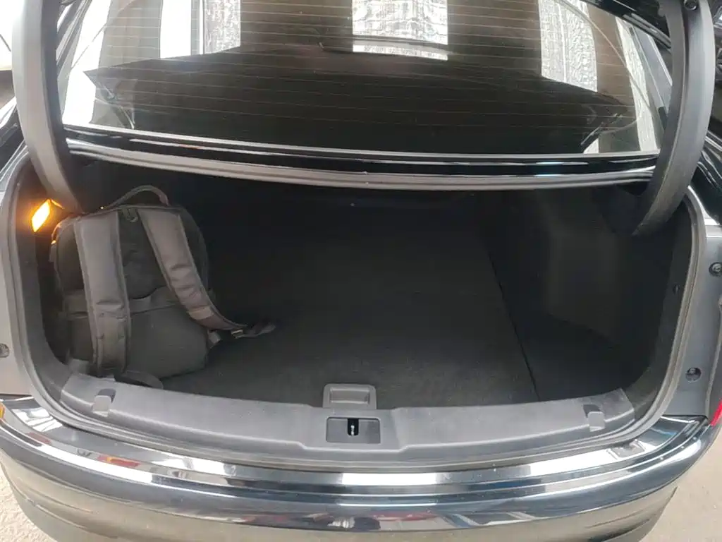 Hongqi Hongqi E-QM5 — миниатюра 19