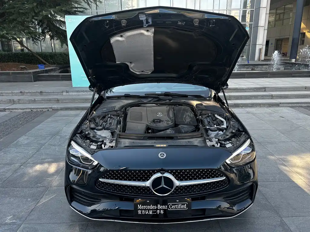 Mercedes-Benz C-Class — миниатюра 12