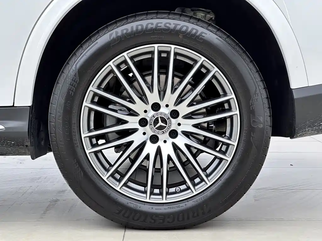 Mercedes-Benz GLC 2026 GLC 300 L 4MATIC 5 мест