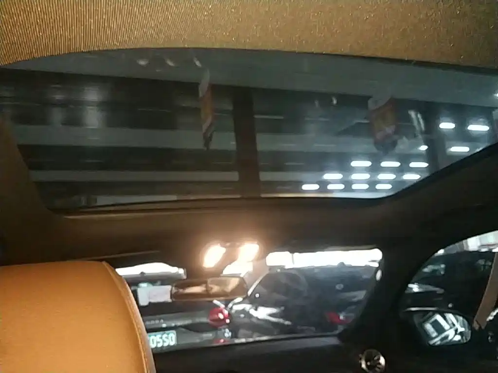 Mercedes-Benz GLB — миниатюра 18