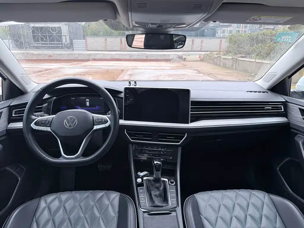 Volkswagen Sagitar 2020 200TSI DSG Fashion V