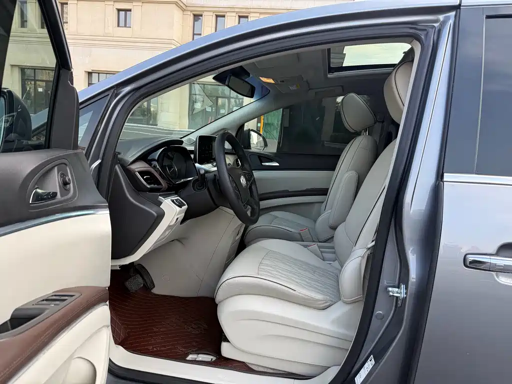 Buick GL8 — миниатюра 14