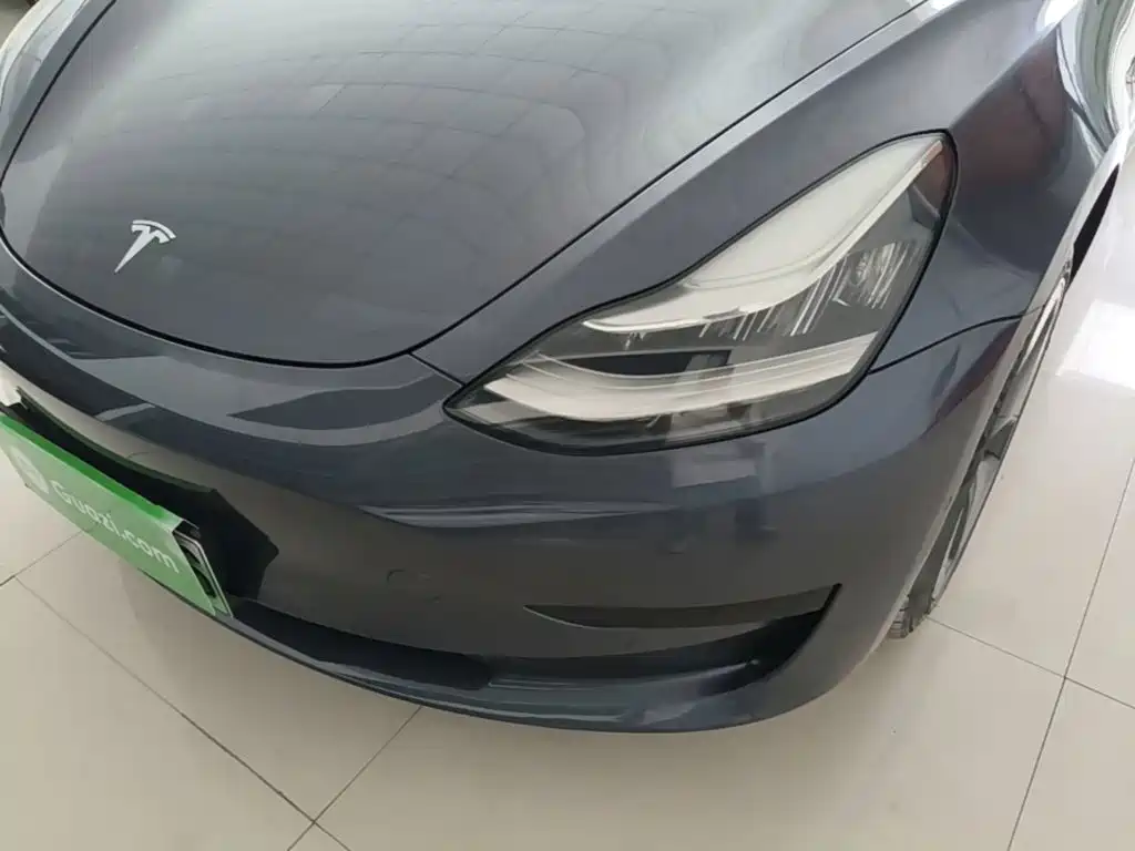 Tesla Model 3 — миниатюра 24