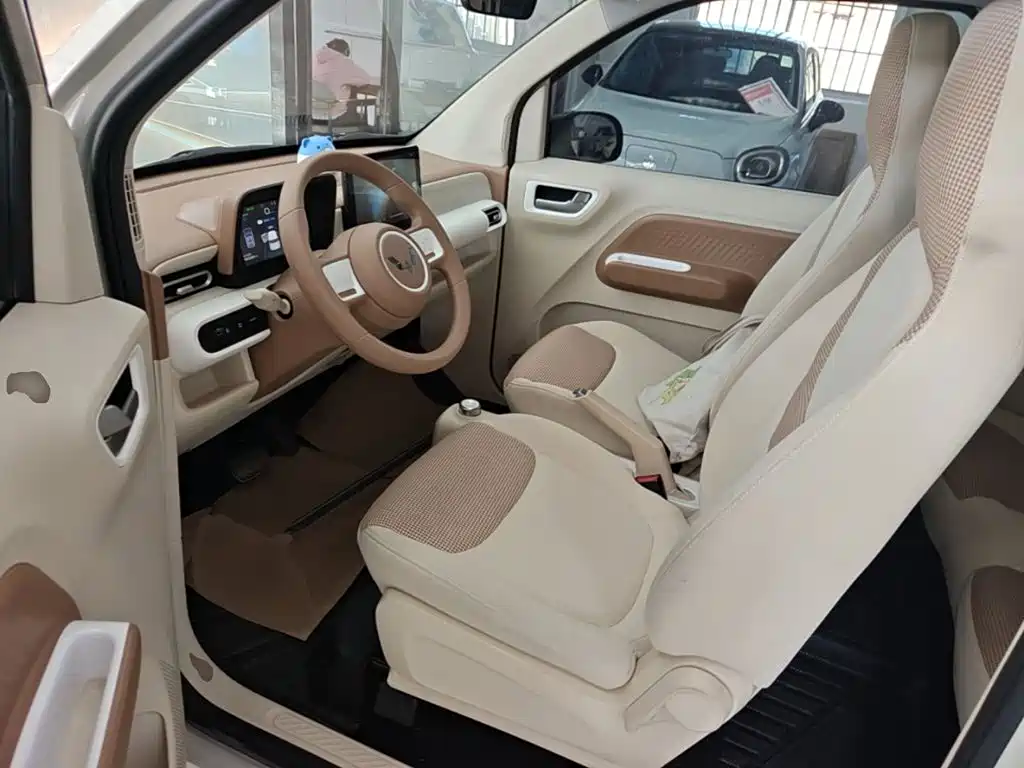 Wuling MINIEV — миниатюра 15