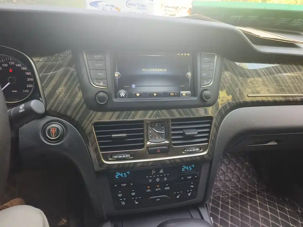 Hongqi Hongqi H7 — миниатюра 14