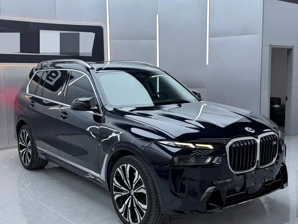BMW X7 M60i 2023 xDrive M60i