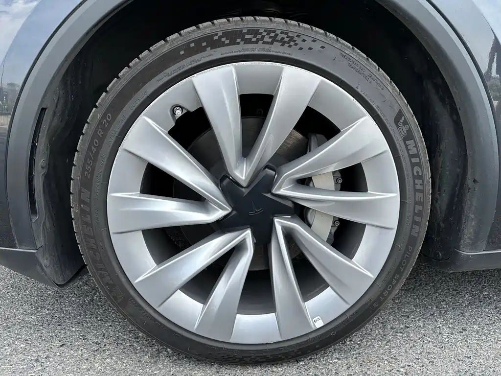 Tesla Model Y — фотографии объявления, Фото 37
