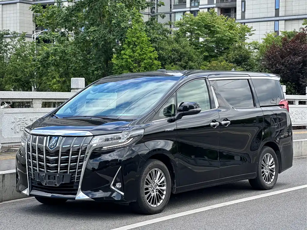 Toyota Alphard 2022
