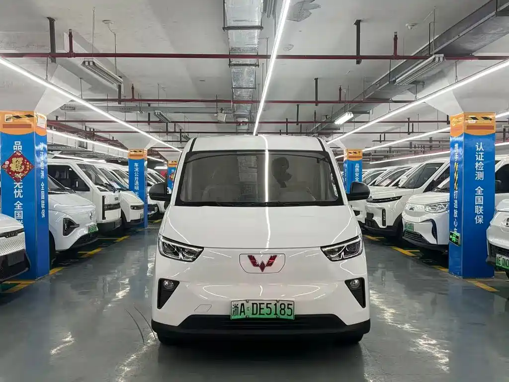 Wuling Yangguang — миниатюра 2