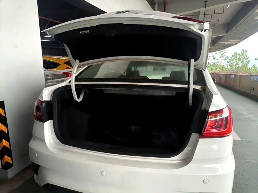Changan Eado DT — миниатюра 19