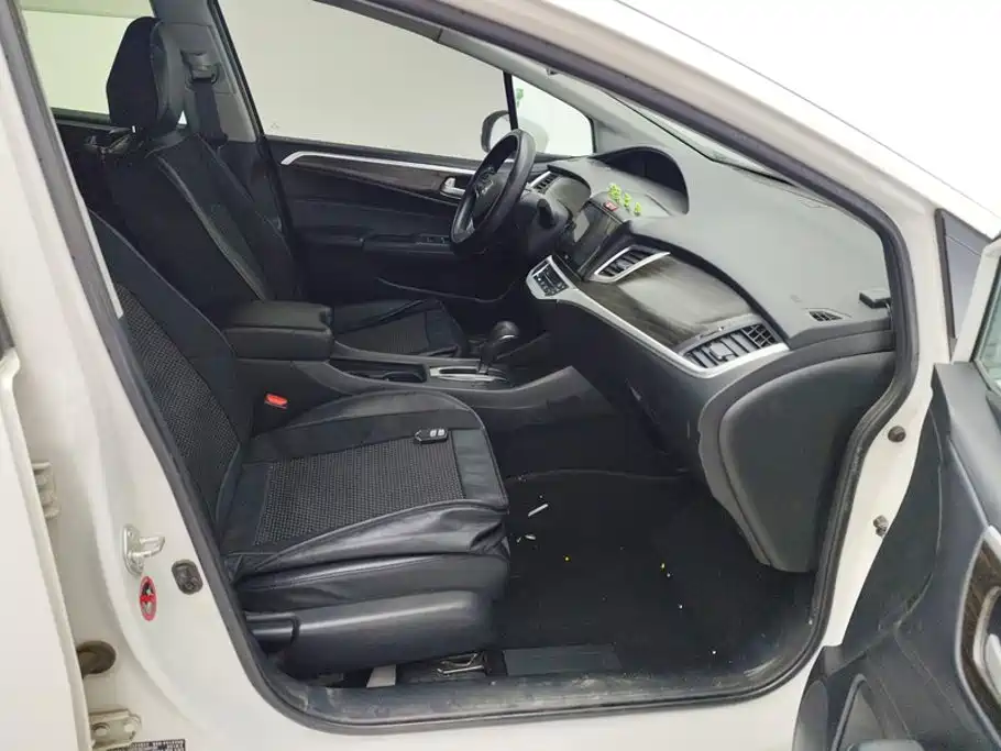 Honda Jade — миниатюра 8