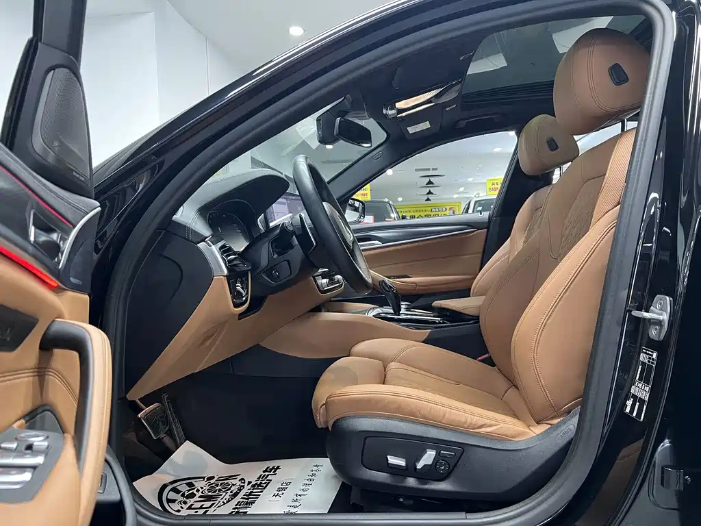 BMW 5 Series (Import) — миниатюра 13