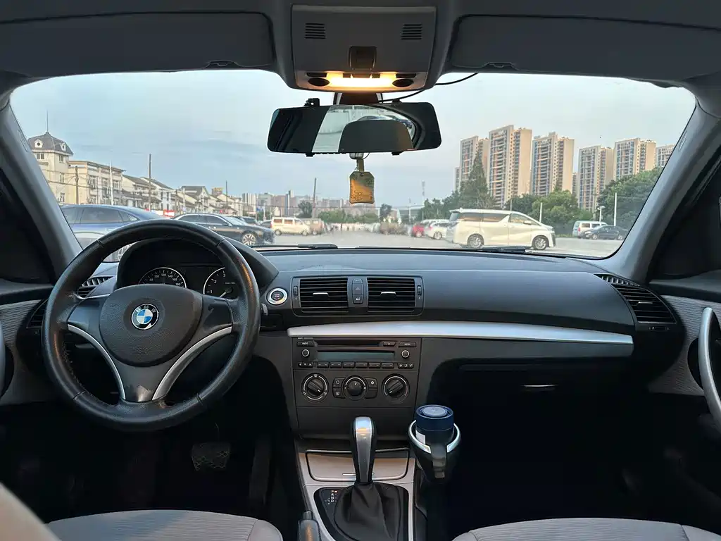BMW 1 Series (Import) — миниатюра 7