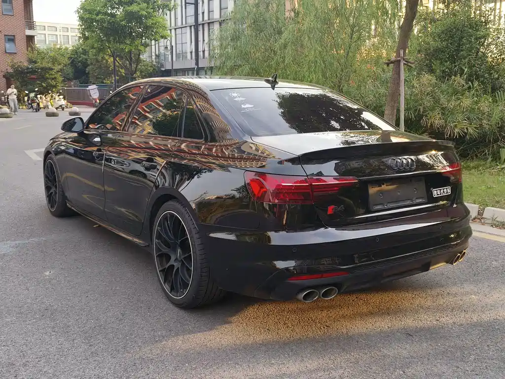 Audi S4 — миниатюра 11