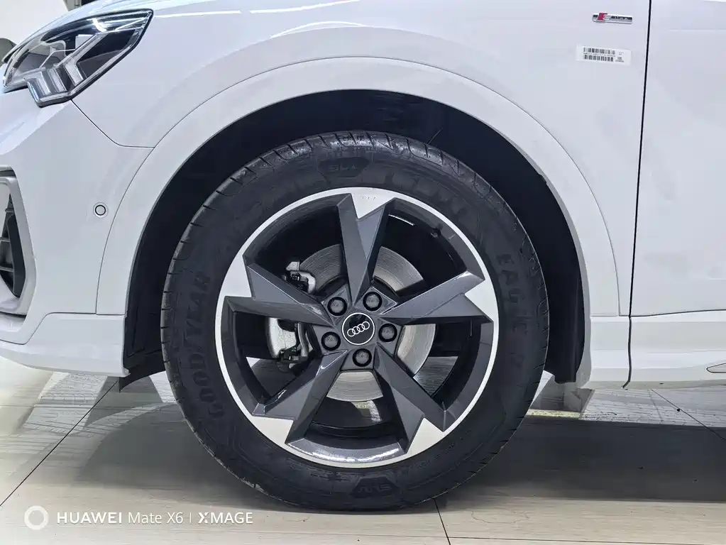 Audi Q3 — миниатюра 11