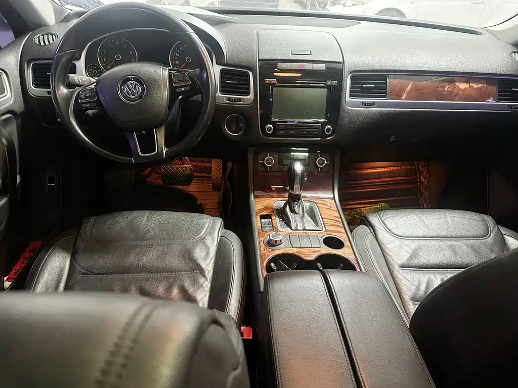 Volkswagen Touareg — миниатюра 12
